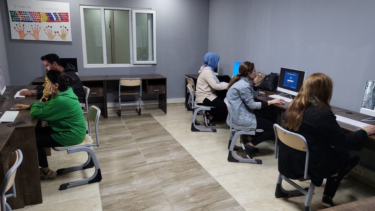 HilvanHalk's tweet photo. Günümüz teknolojisine ayak uydurarak Mesleğini daha iyi yapmak için Ofis Programı kursuna katılım sağlayan Hilvan Halk Eğitimi Merkezi personelinin özverili çalışmalarından kareler.
@mebhbogm @tcmeb @hilvankaymakam @Hilvan_MEM @HilvanHalk @orhanbebe1 https://t.co/nF2NcocZF3