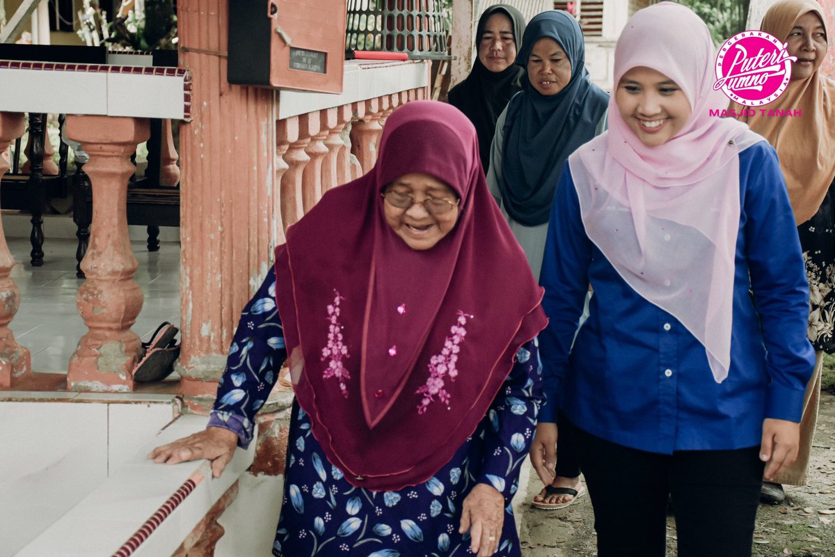 PuteriMasjidTnh's tweet photo. PRK Kemaman telah pun melabuhkan tirai semalam. Kekalahan di Kemaman bukan satu pengakhiran. Terima kasih buat Puteri Masjid Tanah yang turun membantu semasa hari berkempen. Terima kasih buat pengundi Kemaman. Terima kasih buat semua jentera Barisan Nasional. 💙

#PRKKemaman https://t.co/XON2GJjLvV