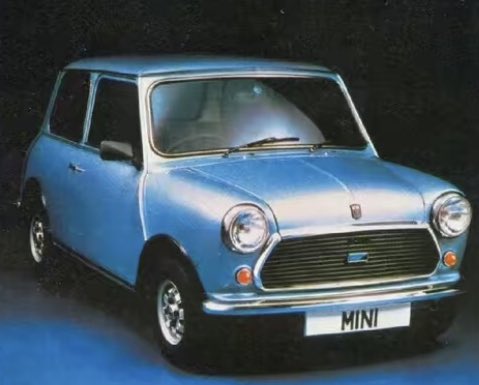 Wakey wakey Mini fans, time to get up, go for a wee, decide it’s too cold and go back to bed! It’s Sunday - miniphernalia.co.uk