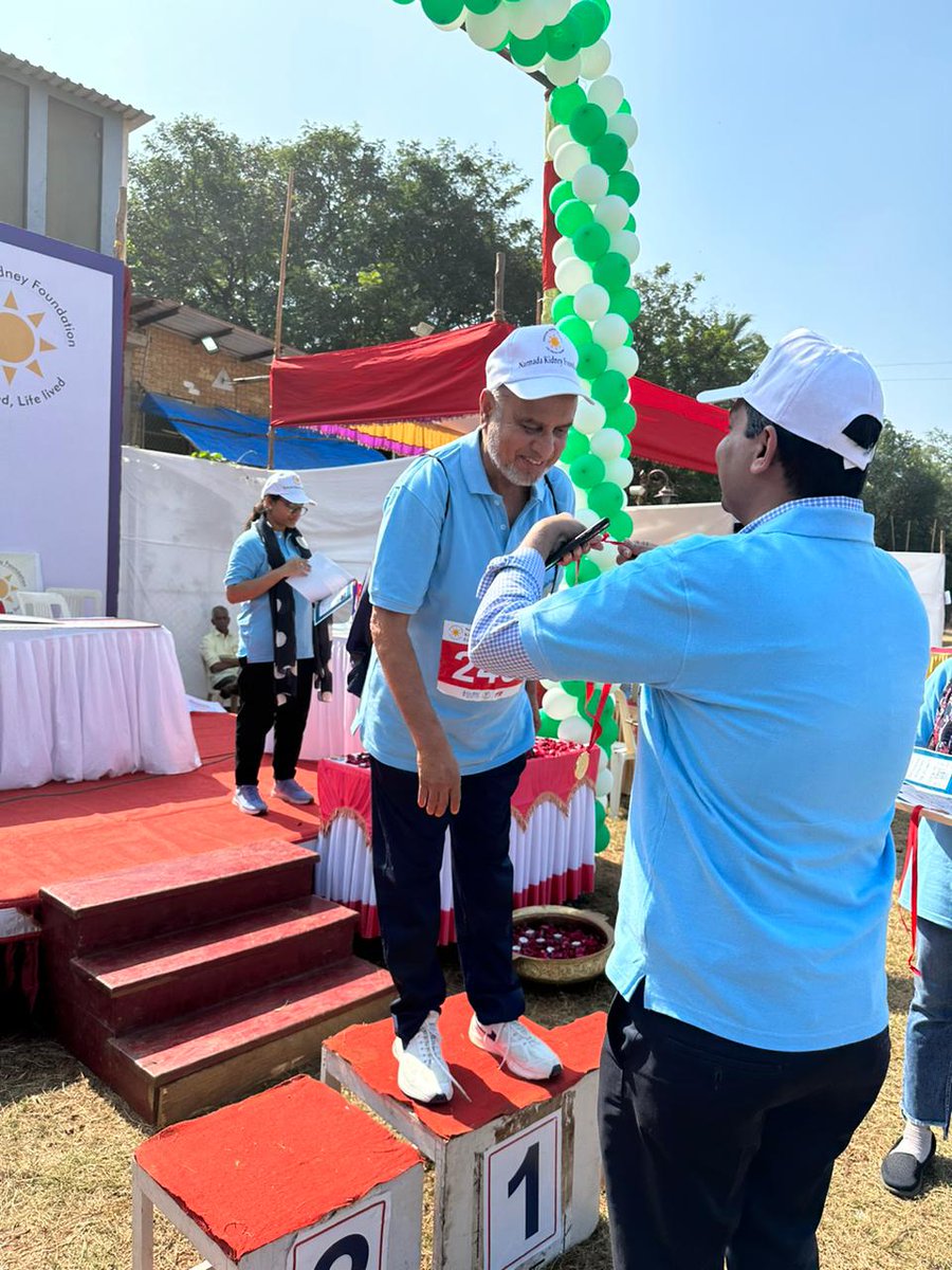 TheKidneyWarri1's tweet photo. #transplantrecipient #narmadatransplantgames #KWF
Kidney Warrior Foundation member Mujahid Naqvi Syed Ali won One gold in badminton senior citizen group. And 50 meter race selver medal at Narmada Transplant Games. Held in mumbai on 1-2 Dec. https://t.co/GwkAr0ixcp