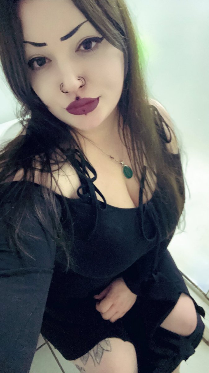 meowimakittyy's tweet photo. I may have been sitting on the toilet in half of these, oops 🤓. 

Hi twitter, long time no seeeee. https://t.co/wXL0vPavYD