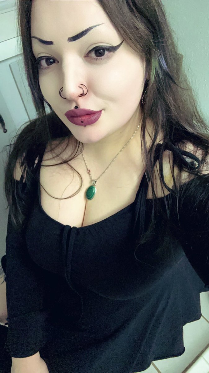 meowimakittyy's tweet photo. I may have been sitting on the toilet in half of these, oops 🤓. 

Hi twitter, long time no seeeee. https://t.co/wXL0vPavYD
