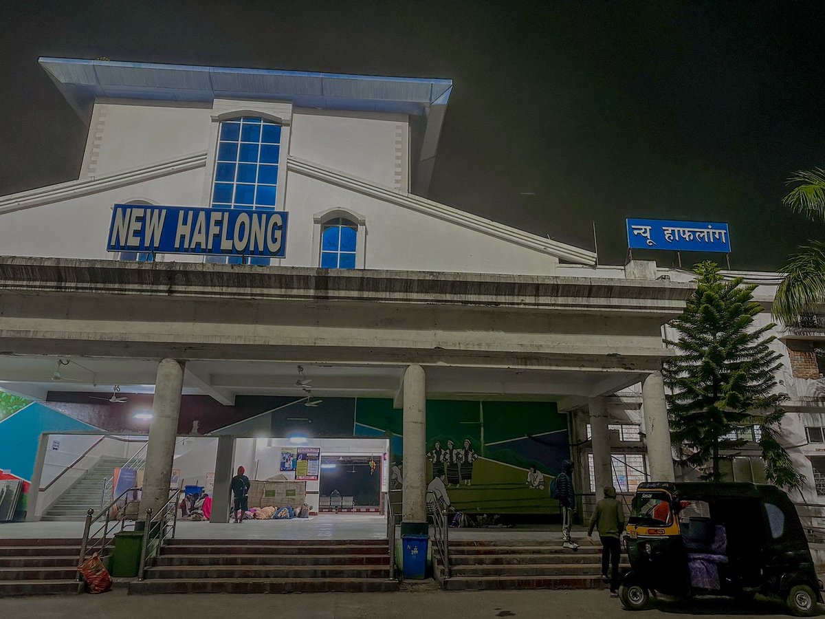 SouhomD's tweet photo. This is not himachal its a small town called tumjang in Dima Hasao district of Assam
I wander how can such destinations haven't come to Limelight yet.Assam govt. must make it one of the heritage destination and preserve these places🇮🇳, just amazed by the breathtaking views.#assam https://t.co/iWlYrBrdGw