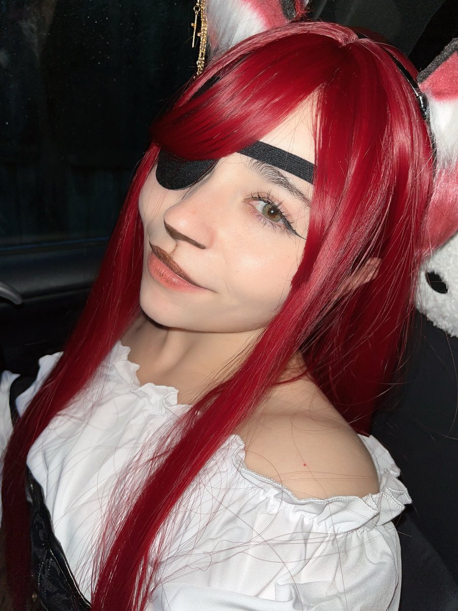 not_sugashi's tweet photo. fnaf cosplay again https://t.co/XsnbLcsbxO