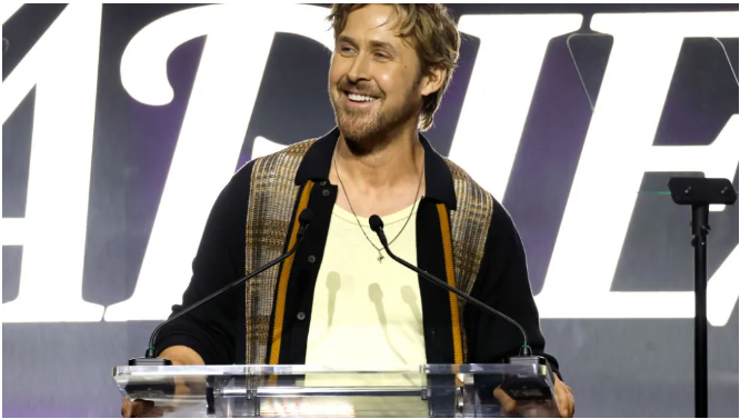 cardolstarlight's tweet photo. Ryan Gosling praises Mark Ronson's "Kenergy" and the epic Barbie soundtrack of 2023, featuring top artists like Dua Lipa, Nicki Minaj, Billie Eilish, and more. The soundtrack, curated by Ronson and his team, has seen multiple singles top the charts https://t.co/OV2wAGKK9x