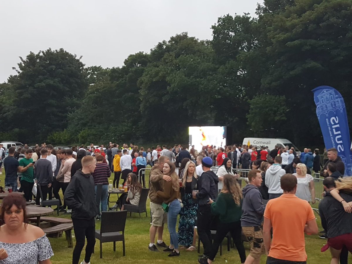 BritBarandWaves's tweet photo. Rewind to June 2018 at the Stade de Brit! 🎪🍻🏴󠁧󠁢󠁥󠁮󠁧󠁿😎

England’s draw for Euro 2024 ⚽️ 🏆 ⚽️🏆⚽️🏆⚽️🏆

🏴󠁧󠁢󠁥󠁮󠁧󠁿 England
🇩🇰 Denmark
🇸🇮 Slovenia
🇷🇸 Serbia https://t.co/VDQfka4Z1b