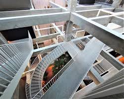 quinceinkar's tweet photo. 【白井屋ホテル】
前橋市で創業300年を超える〈白井屋旅館〉 が2008年まで運営していた廃ホテルを『JINS』の田中社長が私財を投じ再生。アートをテーマに藤本壮介の手により蘇った様はかつて中目黒にあったホテルクラスカを彷彿とさせる。#不動産屋が選ぶ次世代に語り継ぎたいプロジェクト百選 https://t.co/VozNmMYIGT