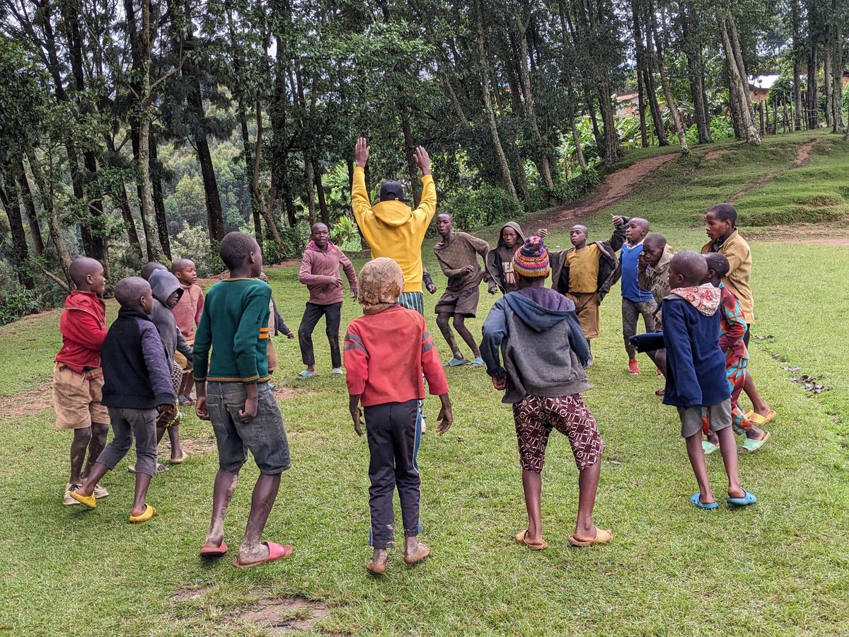 HWC_Development's tweet photo. Rising young boys with task of taking responsibilities, creating awareness of behaviour change and living a life with vision it's what we are doing through in #amantobeprogram we believe a man with responsibility can stop #GBV,.. @agapetigakonje2 https://t.co/Z2a1KEaqAX