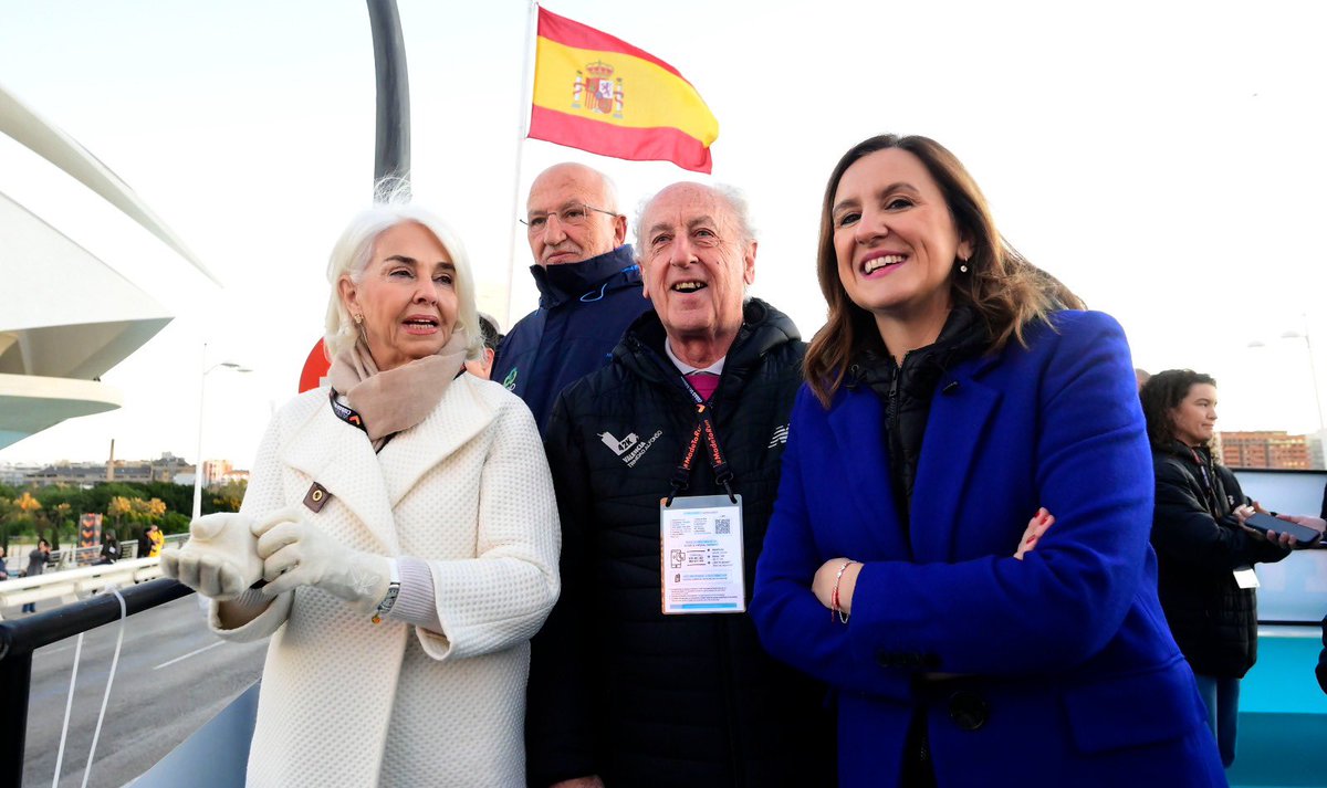 mjosecatala's tweet image. Empieza el @maratonvalencia, el mejor Maratón del mundo 🏃‍♀️🏃‍♂️

33.000 corredores y 42 kilómetros de superación en las calles de Valencia @VCRunning.

¡Gracias a todos los que hacéis posible este gran evento deportivo y a los que animáis en cada etapa!

#42KValencia