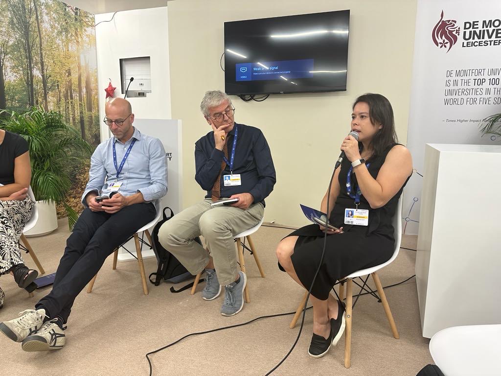 Veronica Le Nevez (@felixroni) on Twitter photo In Singapore we have a blended public/private funded health system - I think the reality for most countries is that there is not a single payer so decarbonisation will look different to the NHS <a href="/georgeinstitute/">The George Institute for Global Health</a> <a href="/imperialcollege/">Imperial College London</a> #COP28 In Singapore we have a blended public/private funded health system - I think the reality for most countries is that there is not a single payer so decarbonisation will look different to the NHS <a href="/georgeinstitute/">The George Institute for Global Health</a> <a href="/imperialcollege/">Imperial College London</a> #COP28