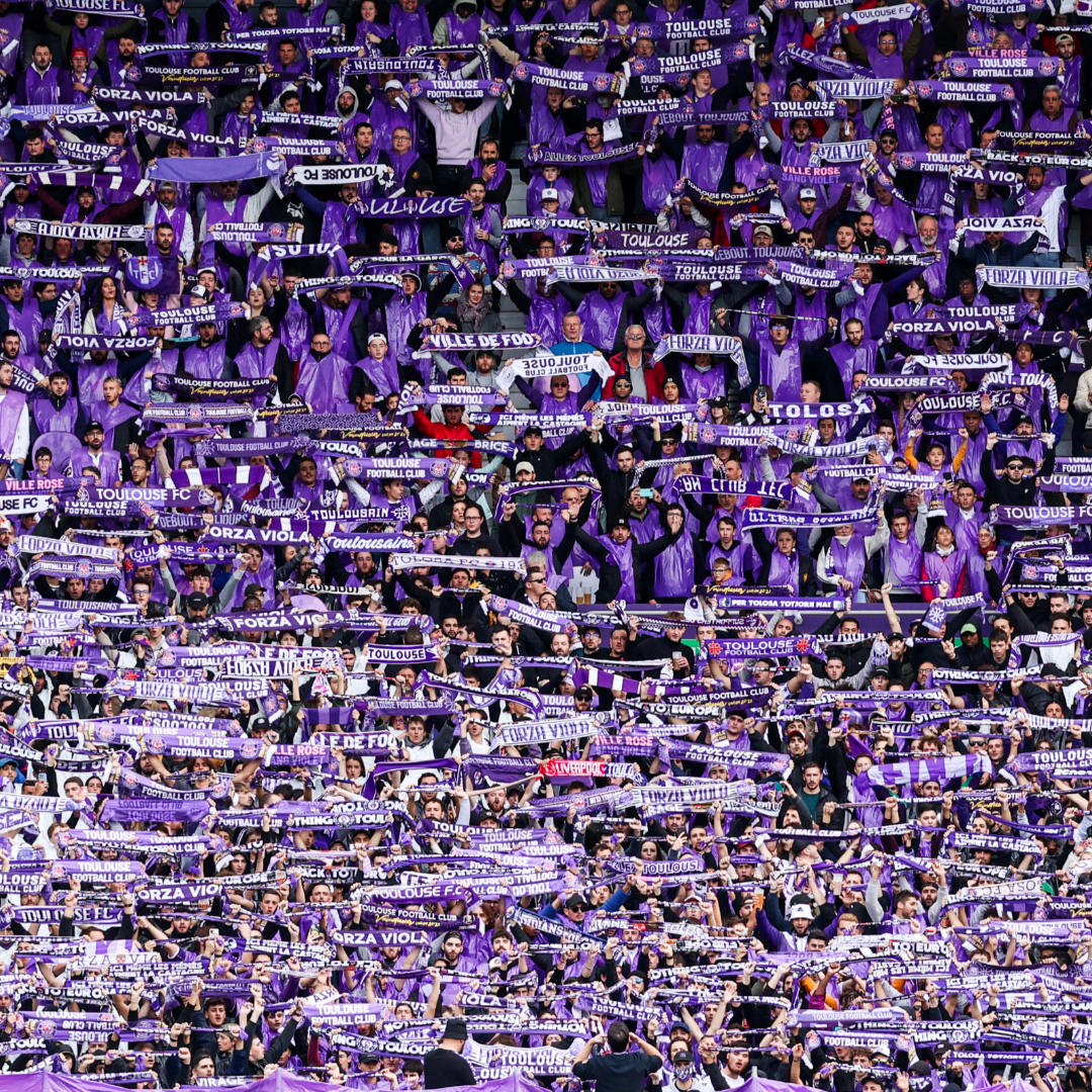 ToulouseFC's tweet photo. La totalité de la recette générée par les places achetées par les abonnés de la tribune fermée pour #TFCFCL sera reversée par le biais de #ToulouseFootballCoeur ❤️💜 à deux projets portés par notre Fonds de dotation.

Lire le communiqué ⤵️