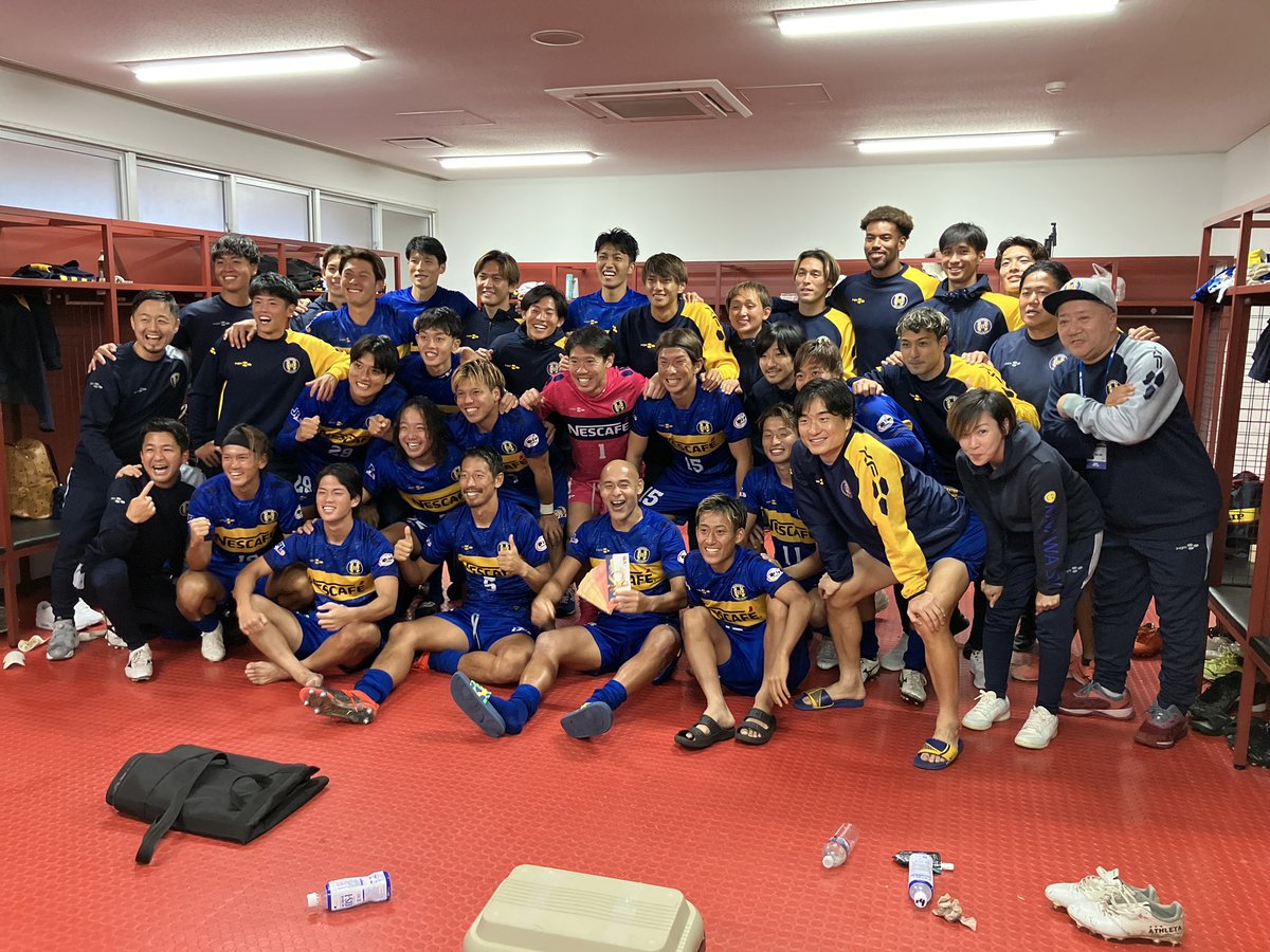 残留できました！
まだまだ将来性のある今いる選手達、昇格の為に地域リーグを戦った仲間の為、絶対にJFLという舞台を残したかった。
1年を通しての結果は不本意なものやけど、地域リーグとJFLで戦う事はクラブにとっても選手にとっても大きな違いがある。
本当に長い間応援ありがとうございました💙💛