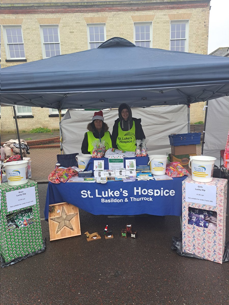 We are all set up and ready for a day of Christmas fun! 🎄 please come down to the Billericay Christmas Market today and come say hi. 
The <a href="/StLukesHospiceB/">St. Luke's Hospice (Basildon & District)</a> team are looking forward to seeing you 💙💛