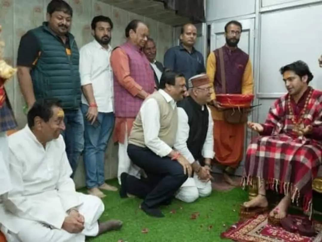 AAnamika_'s tweet photo. पर्चा बन तो काफी दिन पहले ही गया था. खुला आज है. https://t.co/nzbbOeBQg3