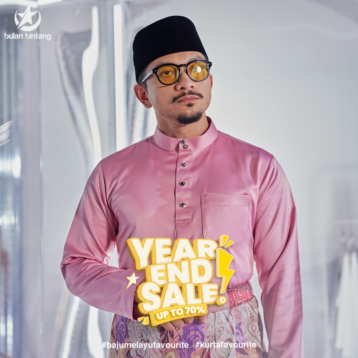 bulanbintanghq's tweet photo. Time ni lah korang boleh shopping sakan sebab Bulan Bintang belanja diskaun sehingga 70%! 

Dari baju bapak, mak sampai anak sekali! Memang jimat terokkkk!

Sales start dari 1-31 Disember, dekat semua cawangan butik Bulan Bintang &amp; website tau! https://t.co/iYSzyvgo9e
