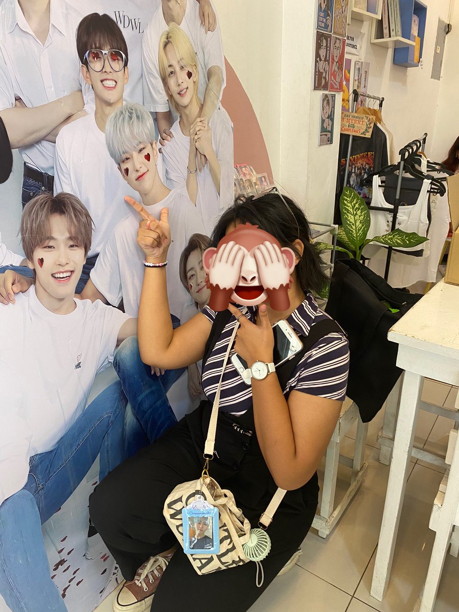 hoshuaya's tweet photo. thankyou soer much po for the wonderful CSE huhuhu, this is my first ever cup sleeve event and definitely not the last, my heart is so full 💗, grateful to meet this lovely Boosadan, THANKYOU SOER MUCH PO @BooSeungkwanPH ✨💖
@oyahchavez
#HappyHappyBOOrtday
#SuchABOOtifulday https://t.co/LQbOAYbDHK