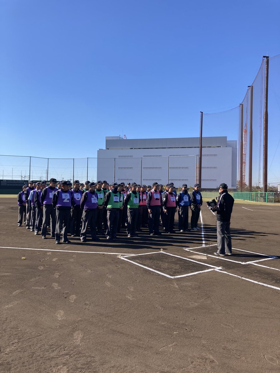 official_BFJ's tweet photo. 【第22回アンパイアスクール開催】
今年もプロ（NPB）アマ（BFJ）講師が、 2日間のプログラムで直接指導を行いました。
基本動作となるGO-STOP-CALLから始まり、投球判定、球審塁審の2人制メカニクスを基礎から細かく丁寧に指導をいたしました。 https://t.co/r9Sl2LIcab