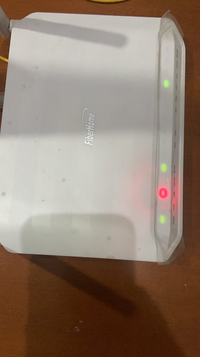 mahendrayuda12's tweet photo. begini mulu asu lama" gw cabut boxnya biar sekalian eror yg pasang di komplek gw , kga ada konfirmasi atau apakah @IndiHomeCare @IndiHome https://t.co/ciKXdAB7Pe