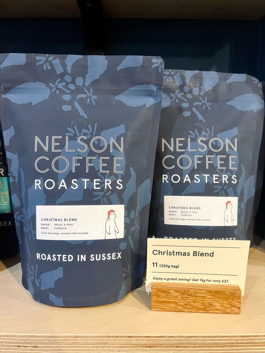 CHRISTMAS BLEND - a thoughtfully curated combination of our Rancho Grande(Brazil) and Gregorio Esquen(Peru) coffees.

A nod to the festive season, offering a seasonal palette of flavours that include notes of zesty orange, rich caramel, and creamy milk chocolate. #coffeeroaster