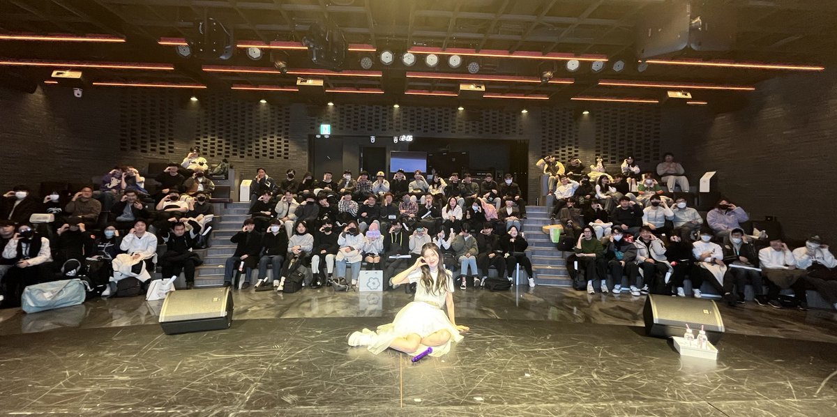 [#백예빈]

2023년 12월 3일🤍
예빈이랑 예콩이들이랑 함께한 첫 번째 팬미팅!
저는 오늘을 잊지 못할 거예요🥹
함께해줘서 고마워요. 앞으로도 잘 부탁해요!
제가 많이 많이 사랑합니다🤍🤍🤍

#백예빈 #BAEKYEBIN #Hello100 #예콩