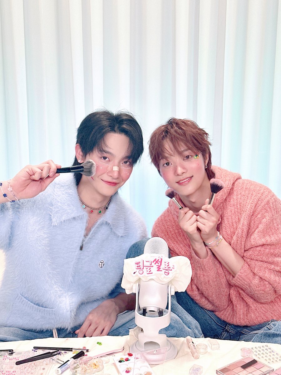 andTEAMtoday] 120223 #EJ and #NICHOLAS finally appeared on