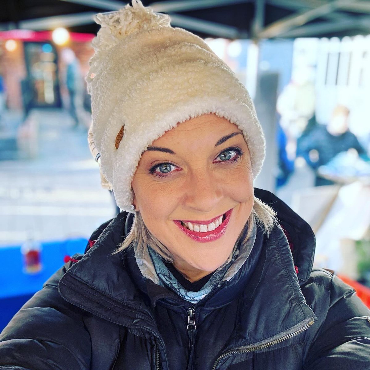 BongosRockNRoll's tweet photo. We’re BACK TODAY at Knutsford Christmas Market till 4pm (outside WH Smith) come see us and get your hands on our famous Bongo’s Chillis!
#ChristmasMarket #xmas #Chillis #ChilliLover #artisan #Cheshire #BuyBongos #BongoChilli #ElfFingers #hotstuff #christmas #Homemade #knutsford https://t.co/eC15LlVmNj