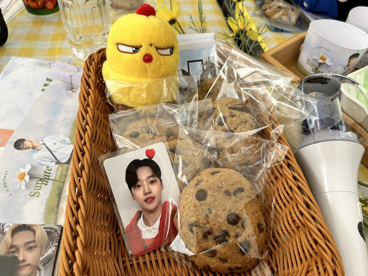 ruiforweiph's tweet photo. @kooky__official ✱ 𝗮 𝗽𝗲𝗿𝗳𝗲𝗰𝘁
𝐬𝐮𝐧(𝒅𝒂𝒕𝒆)

𝑘𝑎𝑛𝑔 𝑠𝑒𝑜𝑘ℎ𝑤𝑎

²⁰²³ ¹² ⁰³
~
#위아이 #WEi #강석화 #KANGSEOKHWA https://t.co/TtvR1vEtYx