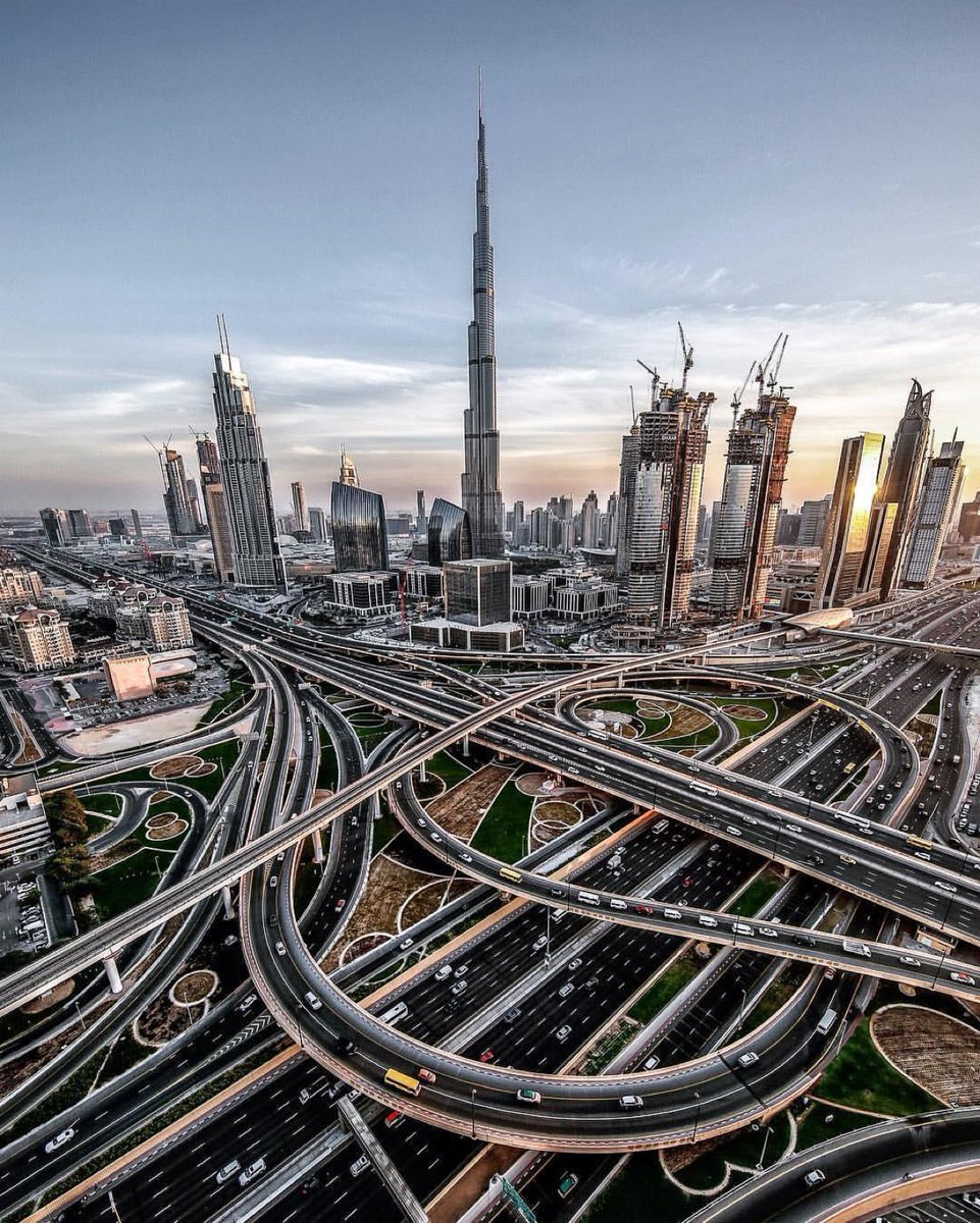 Il mondo è a #Dubai per decidere come ridurre gas serra e combustibili fossili.
Il luogo giusto per capire quello che il mondo non deve + fare.

#COP28 #Dubai