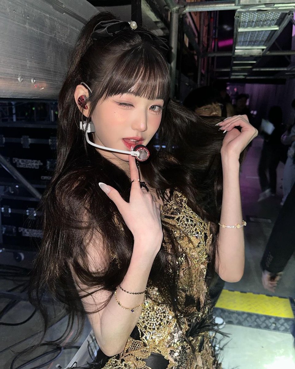wonyoung pics tweet media