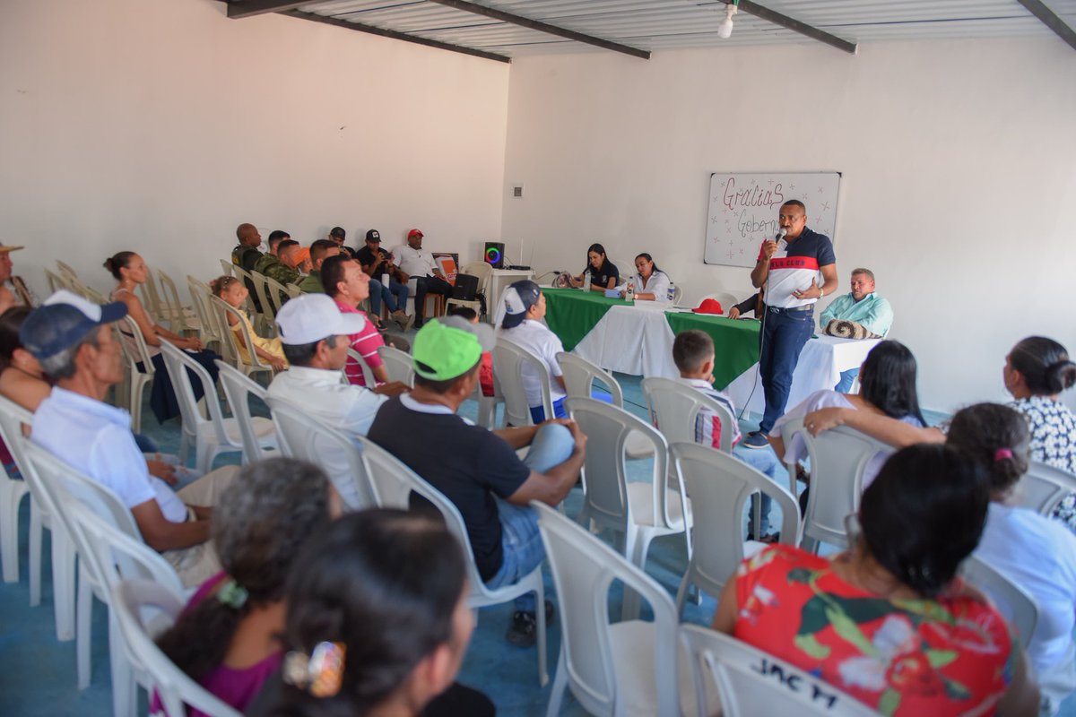 GobdelCesar's tweet photo. San José de Oriente, corregimiento de La Paz, ofrece una bella vista y contacto fantástico con zona montañosa del Cesar.

Aquí inauguramos, en el barrio Mirador, un salón comunal, construido por la Junta de Acción Comunal, en convenio con el Gobierno del Cesar

¡Lo Hicimos Mejor! https://t.co/D5af1drOpd