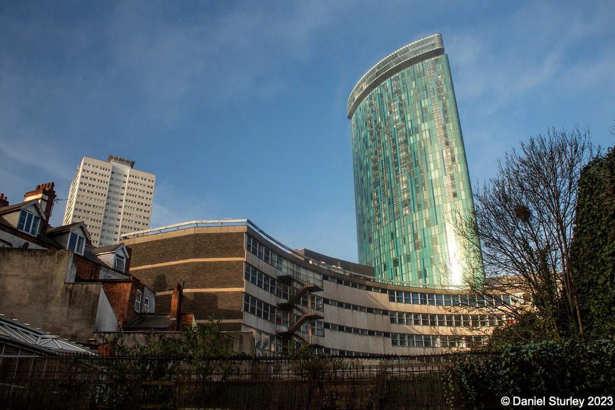 Daniel_Sturley's tweet photo. #Birmingham UK, the back of Smallbrook Queensway from Thorpe Street 😎
#BirminghamWeAre #AllCurves https://t.co/pSUEWw0XPf