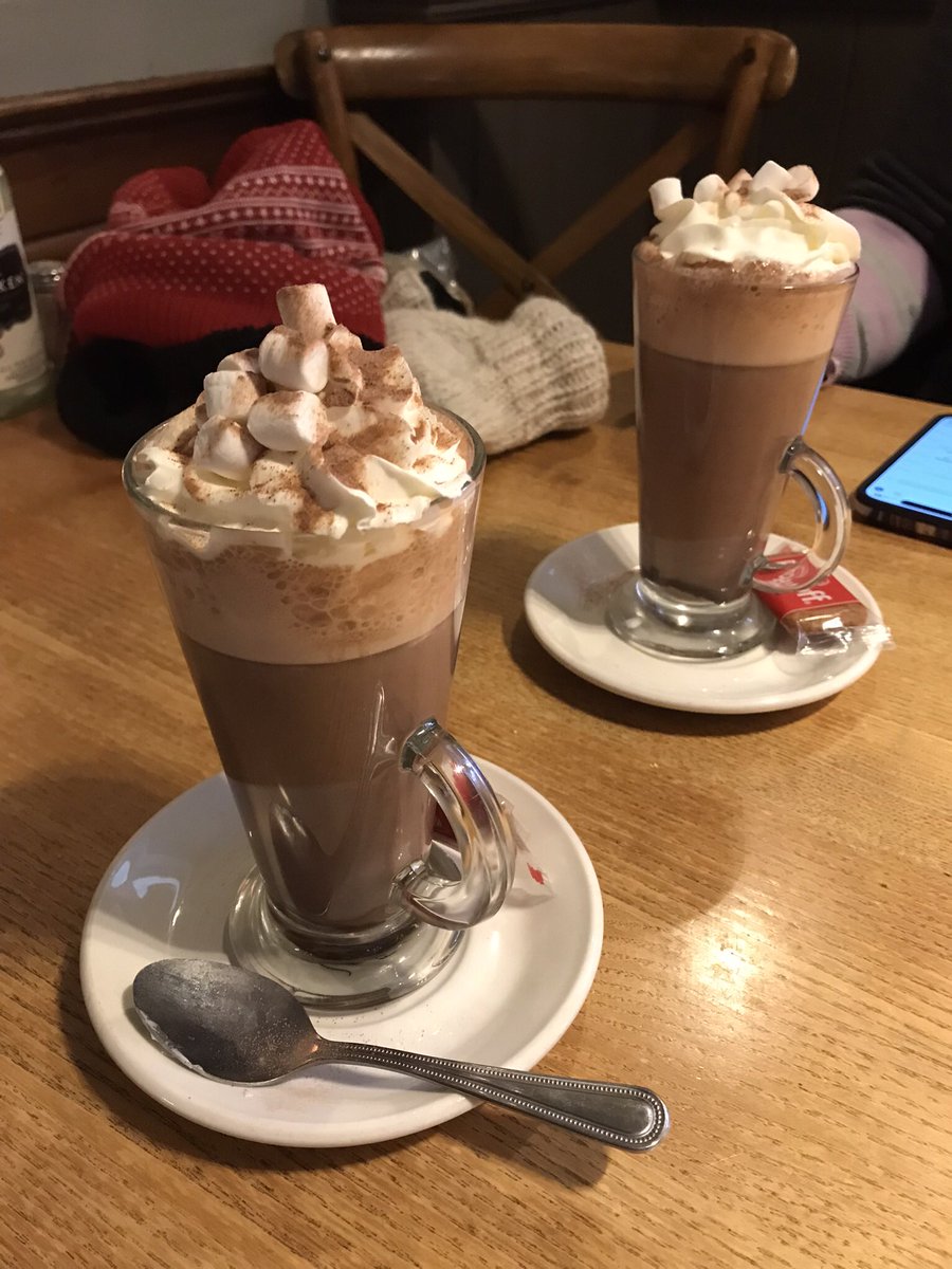 Hot chocolate with @sjreed yesterday after a very muddy walk in the forest! 😋