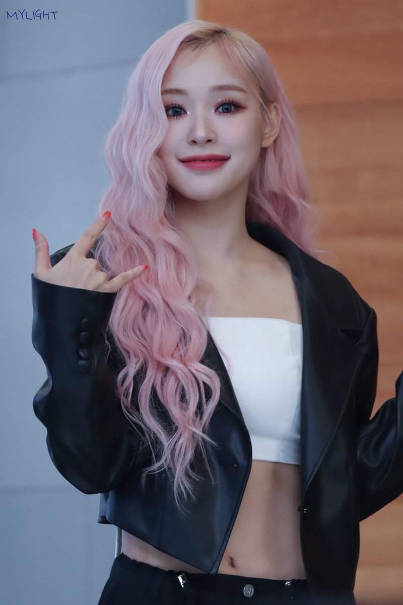 231202 미니팬미팅

복근복근복근복근복근복근!!!!!!!!!!!

#드림캐쳐 #Dreamcatcher 
#가현 #Gahyeon 
#VillainS

<a href="/hf_dreamcatcher/">드림캐쳐 Dreamcatcher</a>
