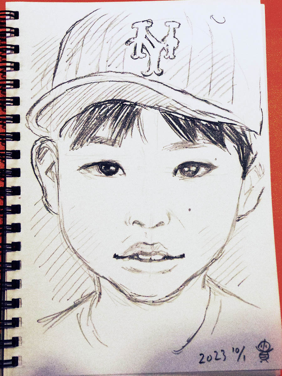 「サギヌマワンダーランド」でお描きした似顔絵を許可いただきアップ!✍️😊 キャップがよく似合う少年!⚾️ ほくろ等も人それぞれの特徴の一部なので、できるだけ見逃さないように描き入れてます☆ #似顔絵 #鉛筆画 #宮前区