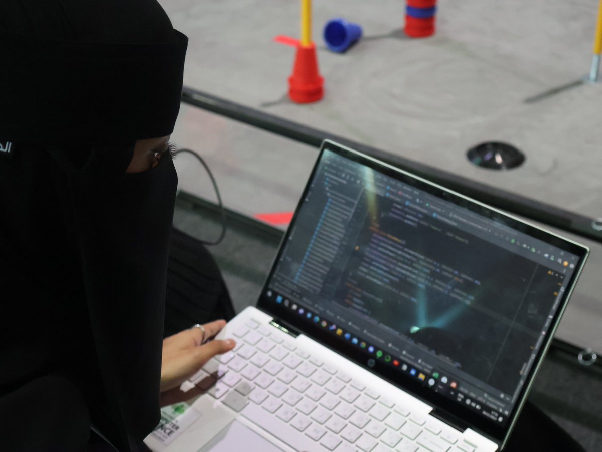 ItsWareeef's tweet image. ولله الحمد حظيت بفرصة تمثيل جامعتي، جامعة المؤسس في تحدي FTC للروبوت، ضمن دورة الألعاب السعودية والمقامة لهذا العام في الرياض
#بيننا_أبطال