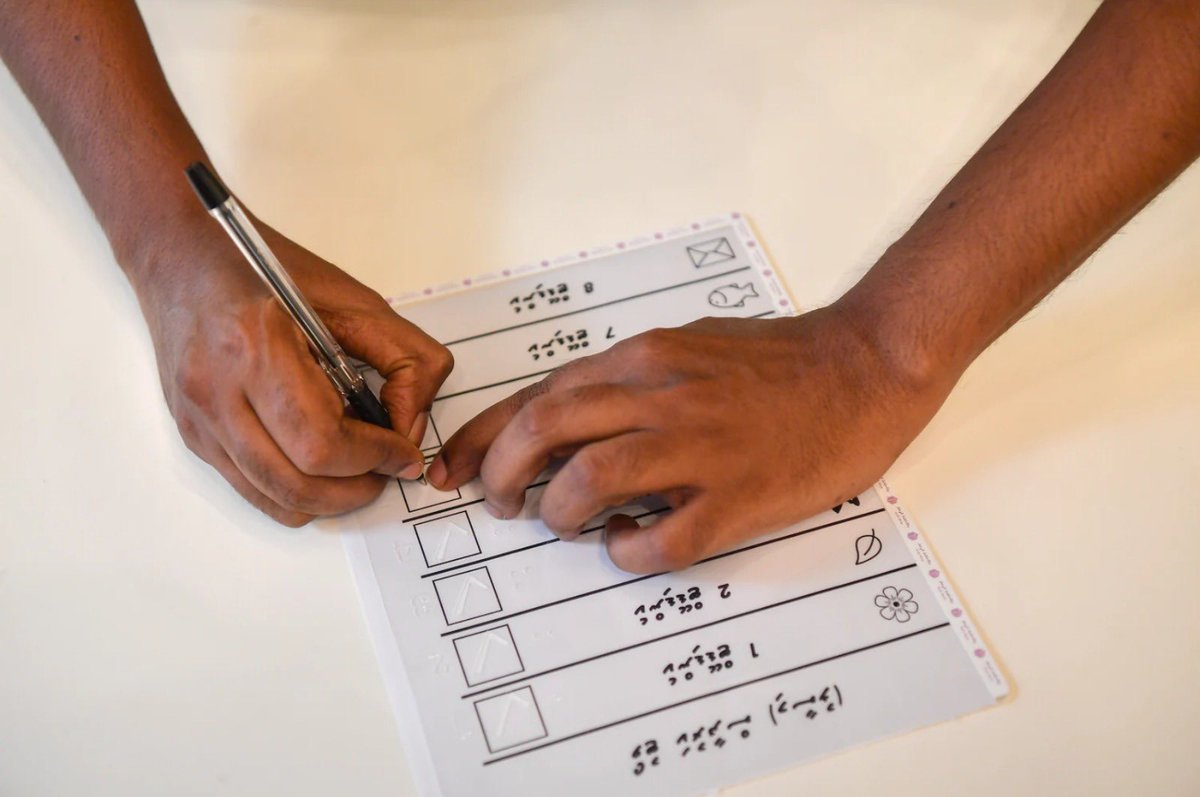 🇦🇺 is proud to have funded the journey for visually-impaired people of 🇲🇻 to cast their first independent vote during 2023 Presidential Elections.
Thank you to <a href="/BVISM/">Blind Association</a>, <a href="/ElectionsMv/">Elections Commission</a> &amp; <a href="/UNDPMaldives/">UNDP Maldives</a> for their work on this landmark project.
#InternationalDayOfPersonswithDisabilities