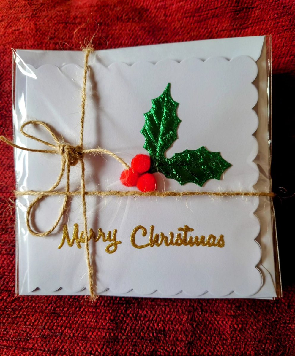 Good morning. Christmas eve is 3 weeks today.

Only 2 packs available of these handcrafted cards. 5 cards in each pack. Free postage. Link to purchase found below.

etsy.com/uk/listing/162…

#handcrafted #christmascardshandmade #GiftIdeas #etsycards