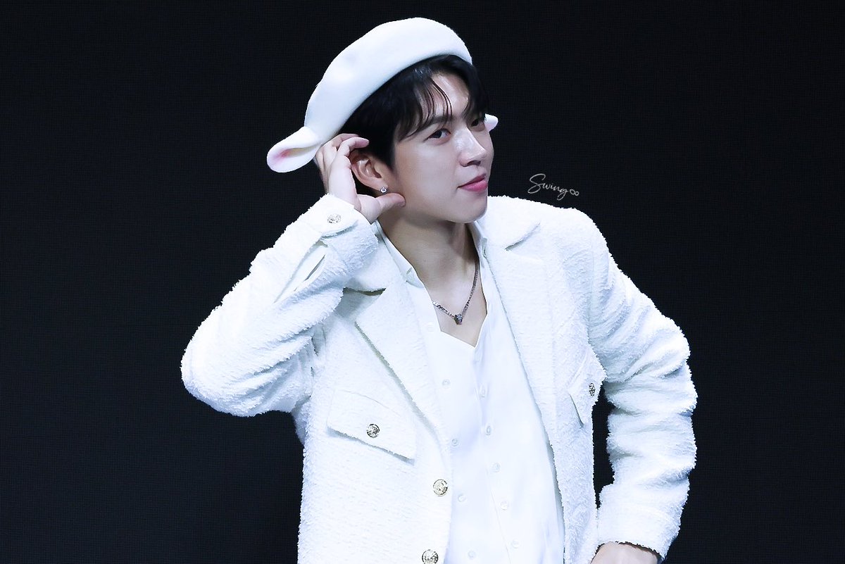 Swing__wh's tweet photo. 231202 에버라인 팬싸

귀여웡(⁎⁍̴̛ᴗ⁍̴̛⁎)

#인피니트 #INFINITE  #남우현 #우현 #NAMWOOHYUN #WOOHYUN https://t.co/yp0Oj9Y9Vy
