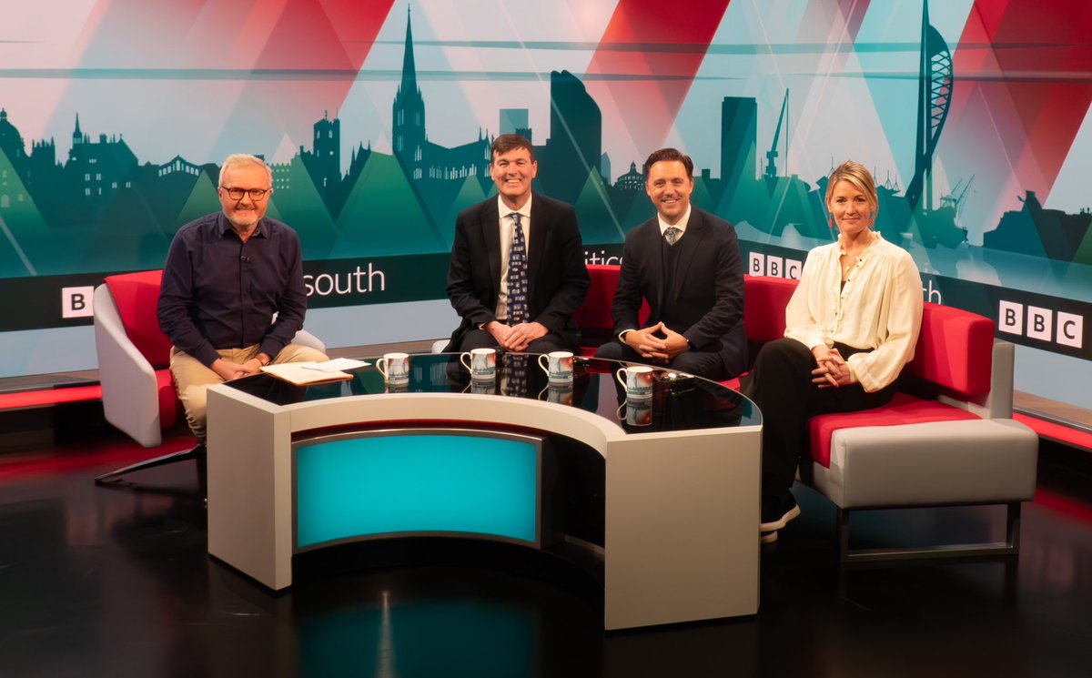 Great 2 weeks producing #PoliticsSouth. This week @Peter_Henley is joined by @duncanenright & @PhilBroadhead, and delighted to welcome @EdwinaGrosvenor to discuss the Hope Street project & prison reform. Also, hospital shake ups, new towns & a bit of fun in the jungle! 10am BBC1.
