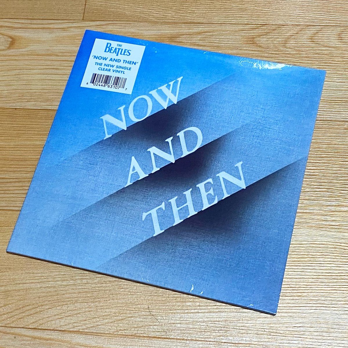 rockid1's tweet photo. #TheBeatles - #NowAndThen ( #2023 )
#LoveMeDo
전설이 남겨준 마지막 선물
#JohnLennon #PaulMcCartney
#GeorgeHarrison #RingoStarr
#SingleVinyl #Single #Vinyl #Record
#VinylCollection #45rpm
#비틀즈 #싱글 #바이닐 https://t.co/fhBw456855