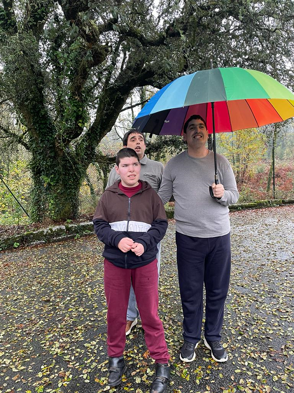Apacaf2's tweet photo. #APACAF
O 3 de decembro é o #diamundialdiscapacidade e no centro A Braña e no centro A Penagrande abrimos os nosos paraugas pola #diversidade e #BaixoUnMesmoParaugas https://t.co/JzaISacvY3