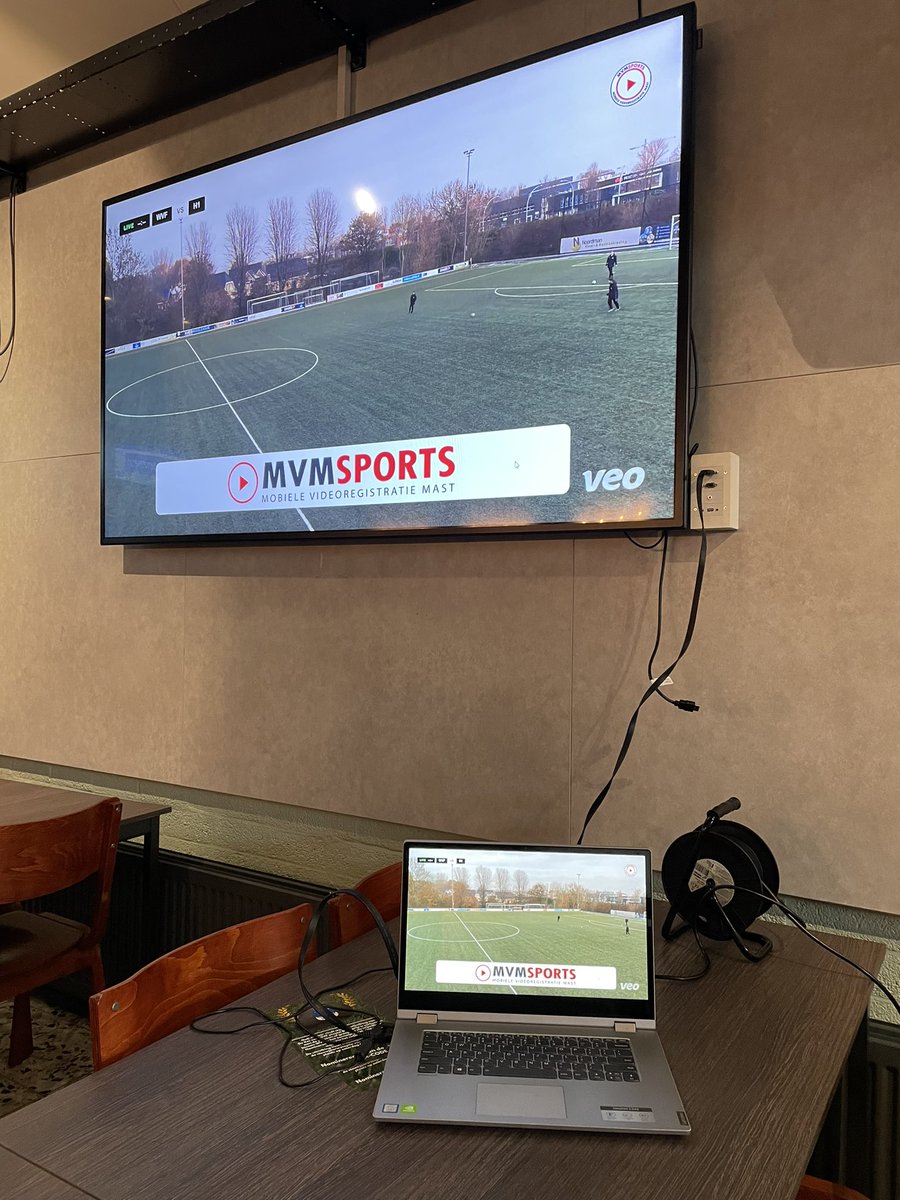 Wat een mogelijkheden met de Veo Cam.

Livestream: moments en goals taggen vanuit de Veo Live App📲
Een coach kan hoogtepunten tijdens de rust van een livestream laten zien in de Veo Live App of vanuit een laptop💻

lnkd.in/dJp_ta-e