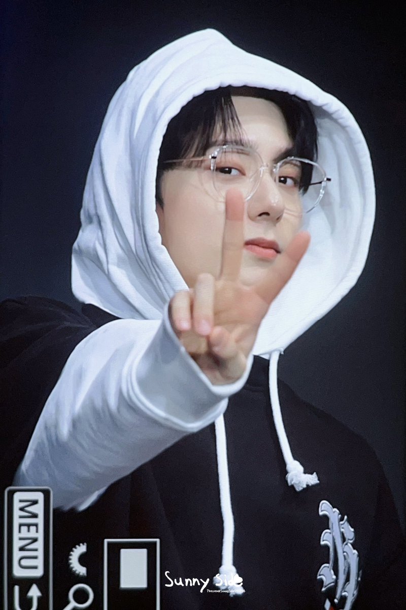 SunnySide980826's tweet photo. 231203

#ONEUS #원어스 #여환웅 #환웅  #ファヌン #HWANWOONG https://t.co/seYTnPTUb8