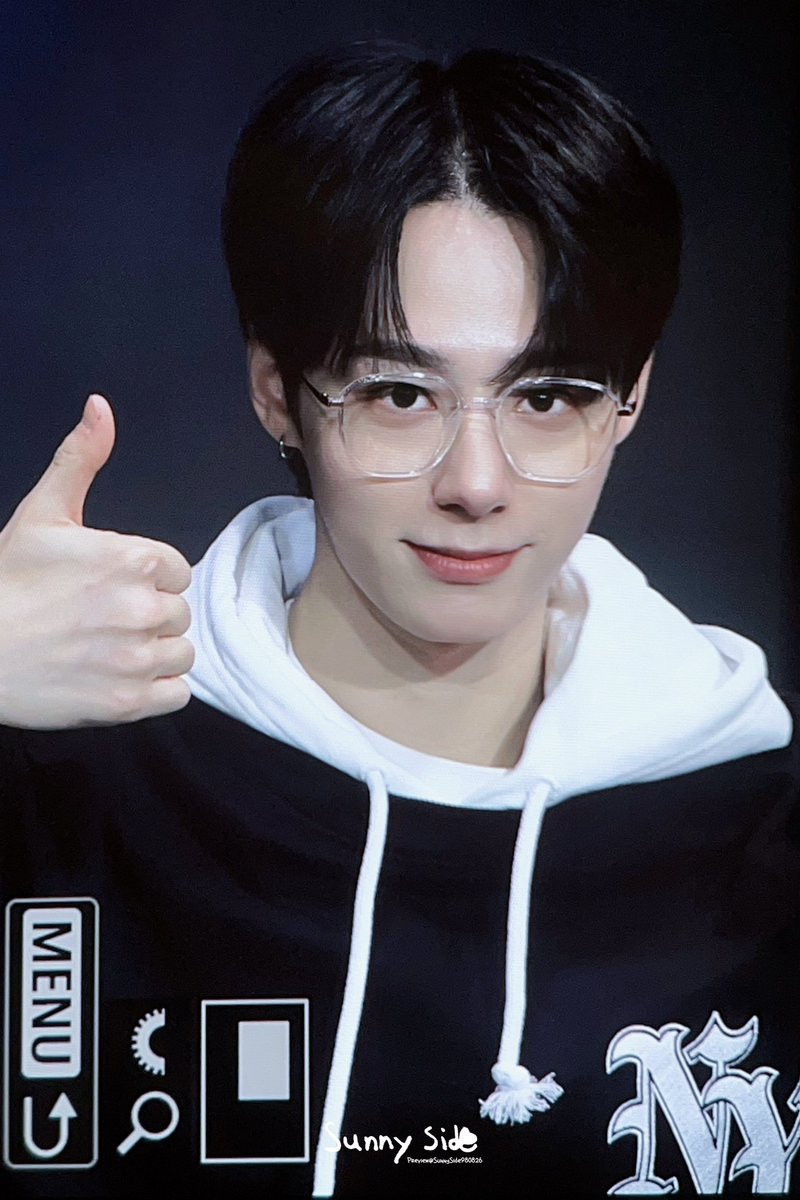 SunnySide980826's tweet photo. 231203

#ONEUS #원어스 #여환웅 #환웅  #ファヌン #HWANWOONG https://t.co/seYTnPTUb8