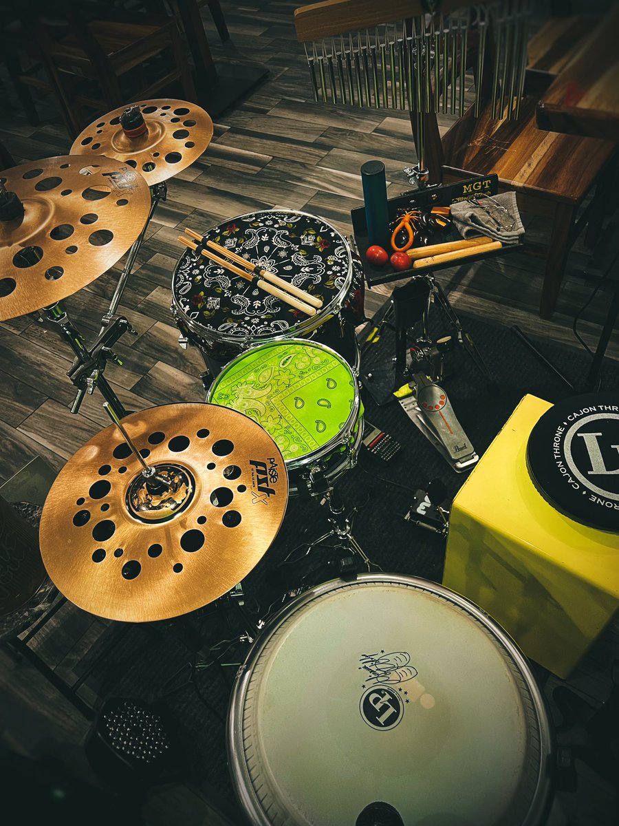 fhernandodrums1's tweet photo. Hoy toco en Corpus Christi Tx.
Acoustic BAND ✌🏻🥁🎸🌊
#performance #yosoyfherdrums #vida #musicaenvivo #pasion #amoralamusica #drummer #baterista #acoustic #Haram #cajon #unplugged #haramfam #blessed #music #acustico #acousticband #coversacusticos #sesionacustica https://t.co/C7YJHSZ3K5