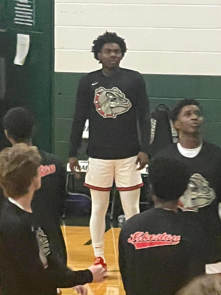 PJ Farmer C/O 2025 Finished with 15pts 10 rebounds 9 assists Fountain City Classic Championship.