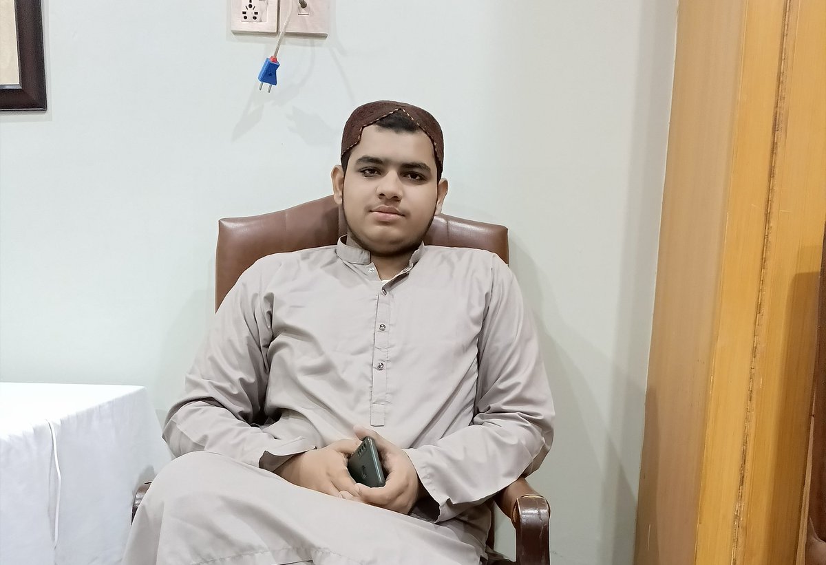 Rashidmleghari's tweet photo. کچھ اور بڑھ گئے ہیں اندھیرے تو کیا ہوا !
مایوس تو نہیں ہیں طلوعِ سحر سے ہم !
#غزة_الآن
#Bepositive #futurefocussed https://t.co/YEnapbT3R5