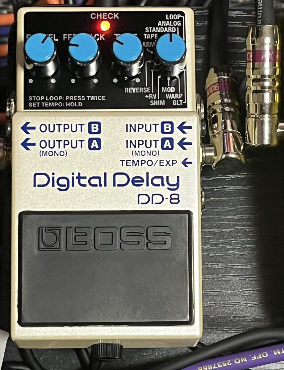 nao_shapes's tweet photo. 🎸音がクリア中々🍶良い🥺ﾃﾞｼｮ
暖かみはDD3Tの方がある🫨ｶﾝｼﾞ
#DD8 #BOSS #digitaldelay https://t.co/5dn4pMbsvN