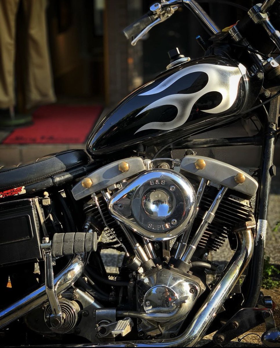 今日はゲストに、 数原さんをお迎えしました〜🎤 ダブルニーペインター