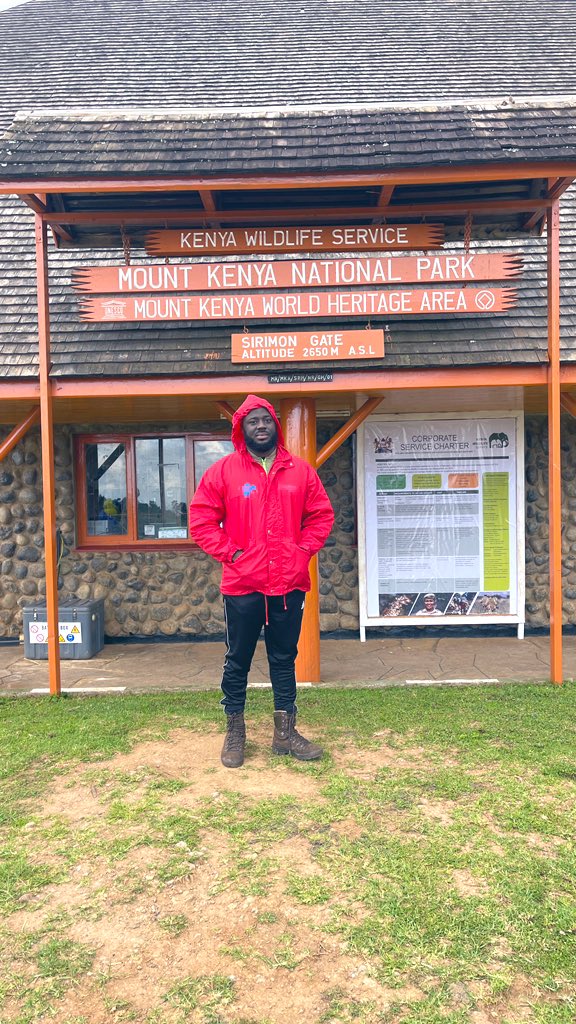 KjOwusu's tweet photo. 36 hours ago I made an insanely impulsive decision to climb up Mt Kenya. 

Can’t stress how physical and mentally unprepared I am. 

So why? I’m not sure. Probably a mix between “doing hard things” and seeing the beautiful summit from a resort I stayed at in Nanyuki (image 2) https://t.co/nlTxMliUFs